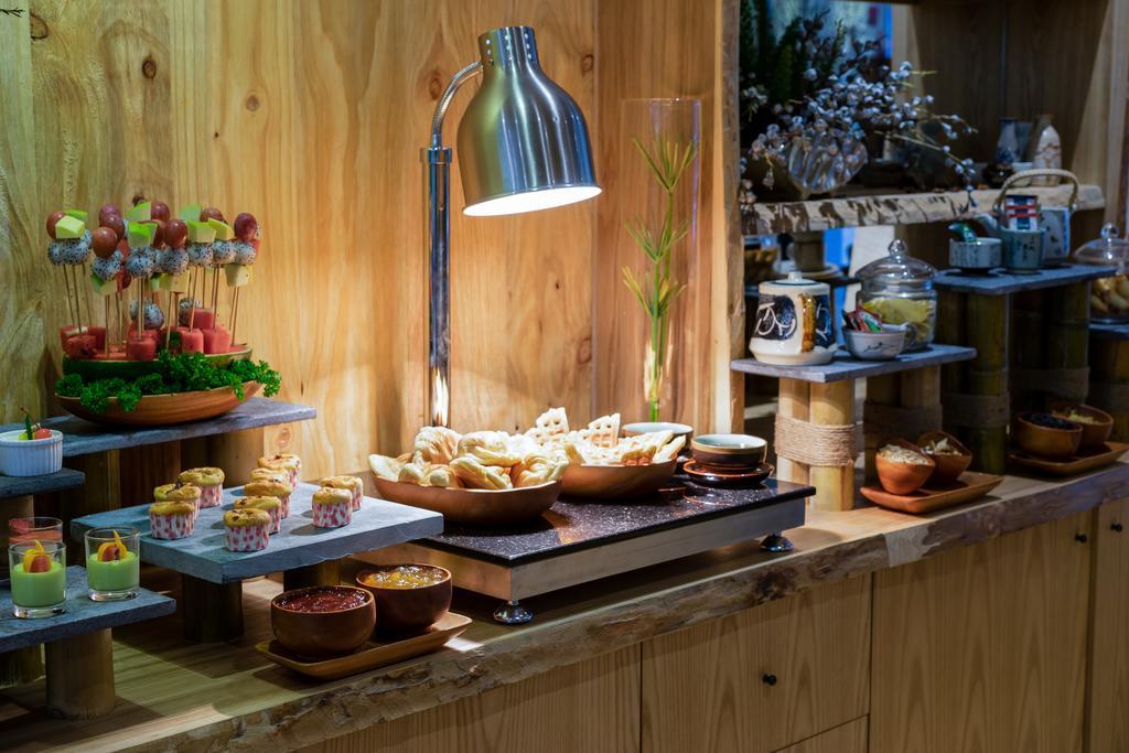 Silverland Yen Khách sạn TP. Hồ Chí Minh